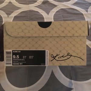 SOLD - Kobe AD size 9.5 with original box